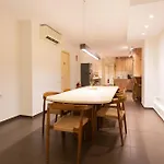 Gg Hostel *