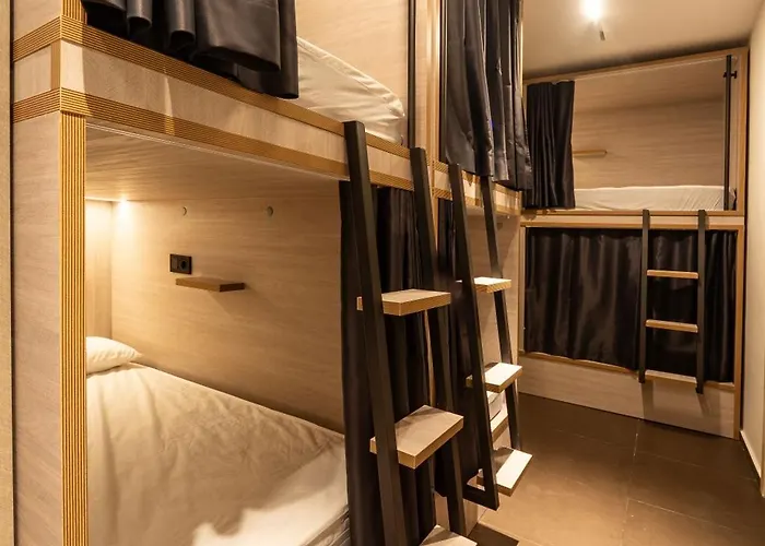 Gg Hostal *
